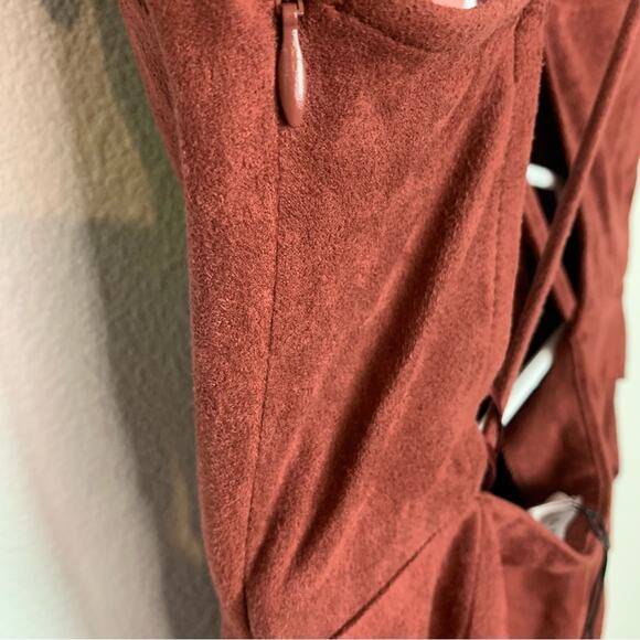 LE LIS Suede Brown Mini Dress NWT - Picture 7 of 13